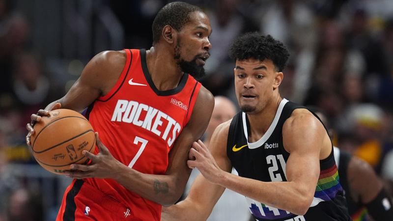 刘健：邵佳一做到了对每个人都公平，下班在路上也要思考问题（刘健称邵佳一一视同仁，下班途中仍不忘思考问题）