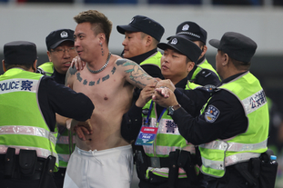 再见，巴萨U40！苏亚雷斯离队迈阿密国际，梅西独守美职联（告别巴萨U40：苏亚雷斯转投迈阿密国际，梅西独撑美职联）