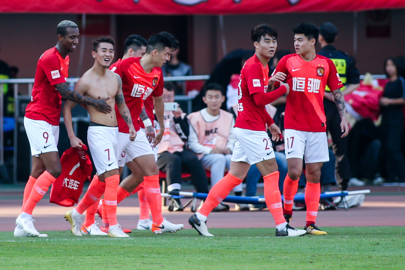 西甲：皇马主场3-0击败皇家贝蒂斯